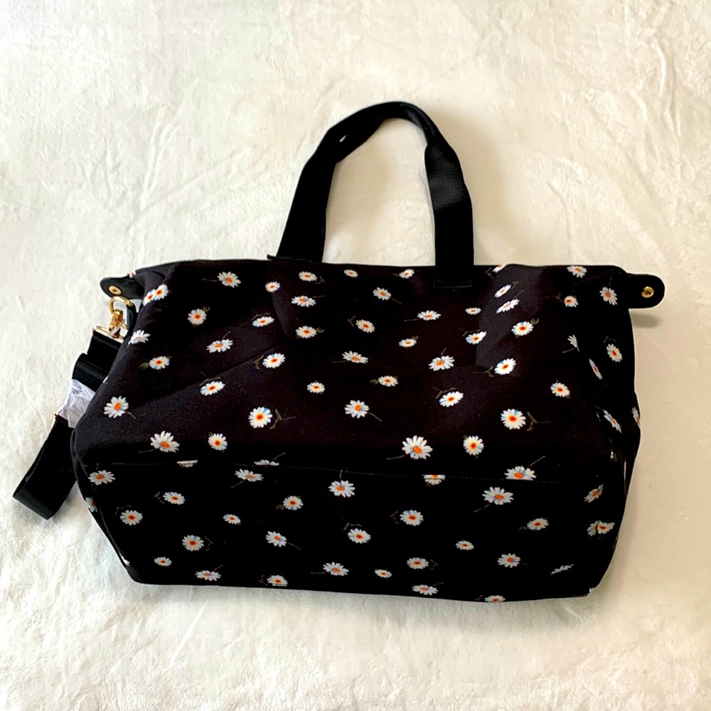 Alice + Olivia Daisy duffel bag tote black